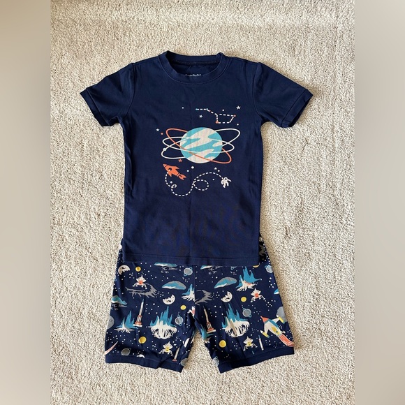 Kids Boys Space 2 Pieces Pajamas Set Size 8 Short Sleeve - Picture 1 of 5